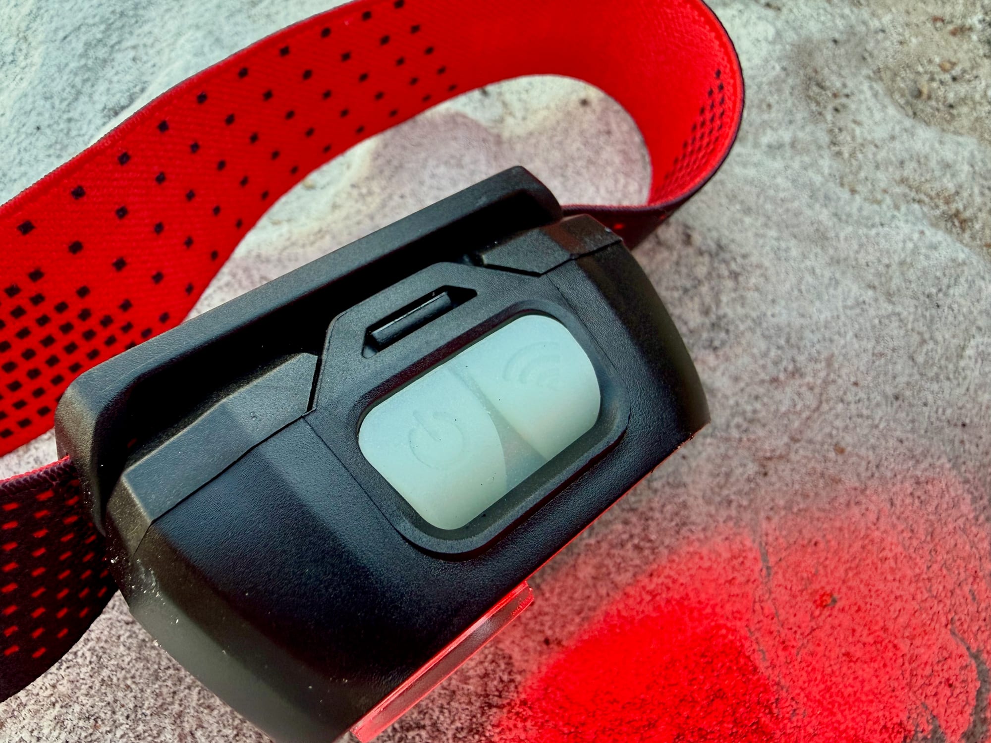 The two buttons on top of the Blukar K9125 headlamp