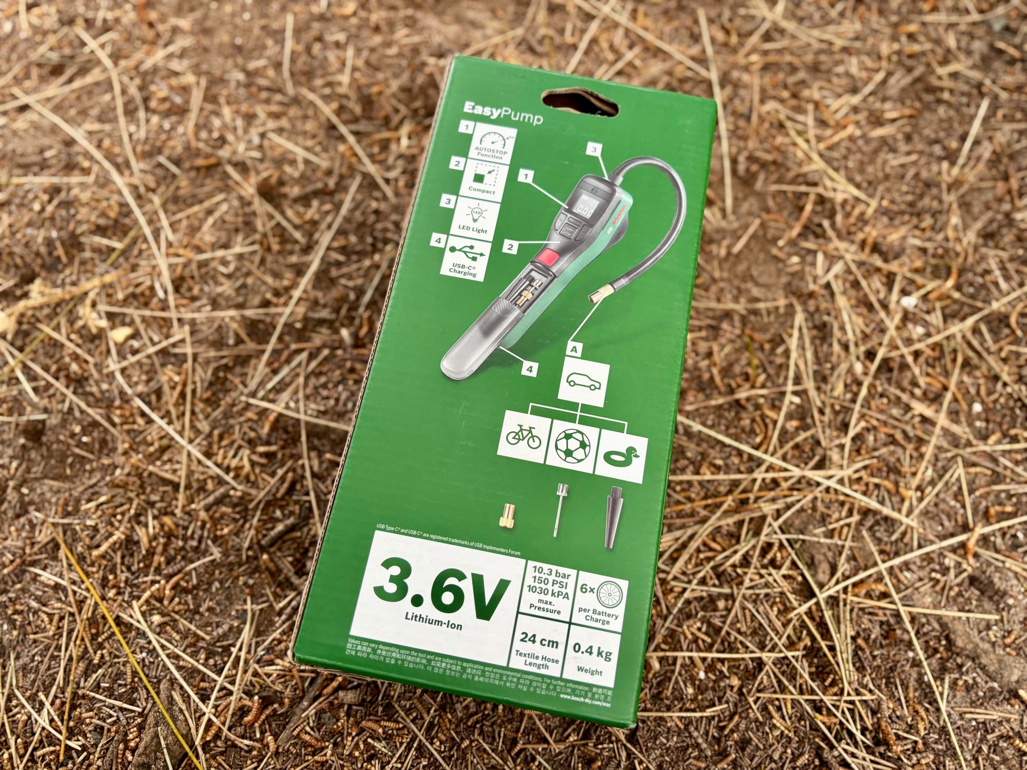 The specifications on the back of the Bosch EasyPump box: 3.6 V, 150 PSI, 24 cm hose