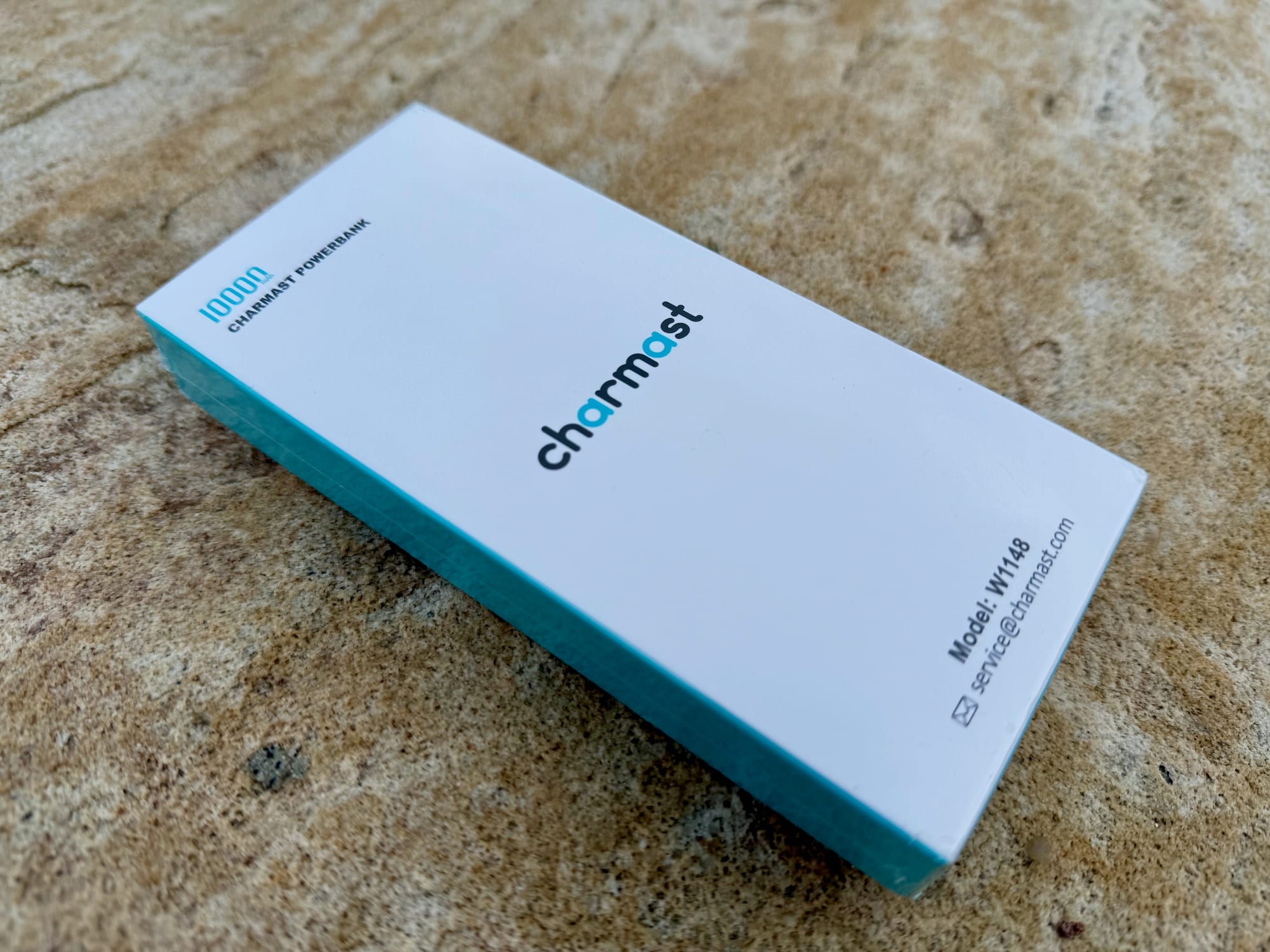 The Charmast 10,000mAh power bank box