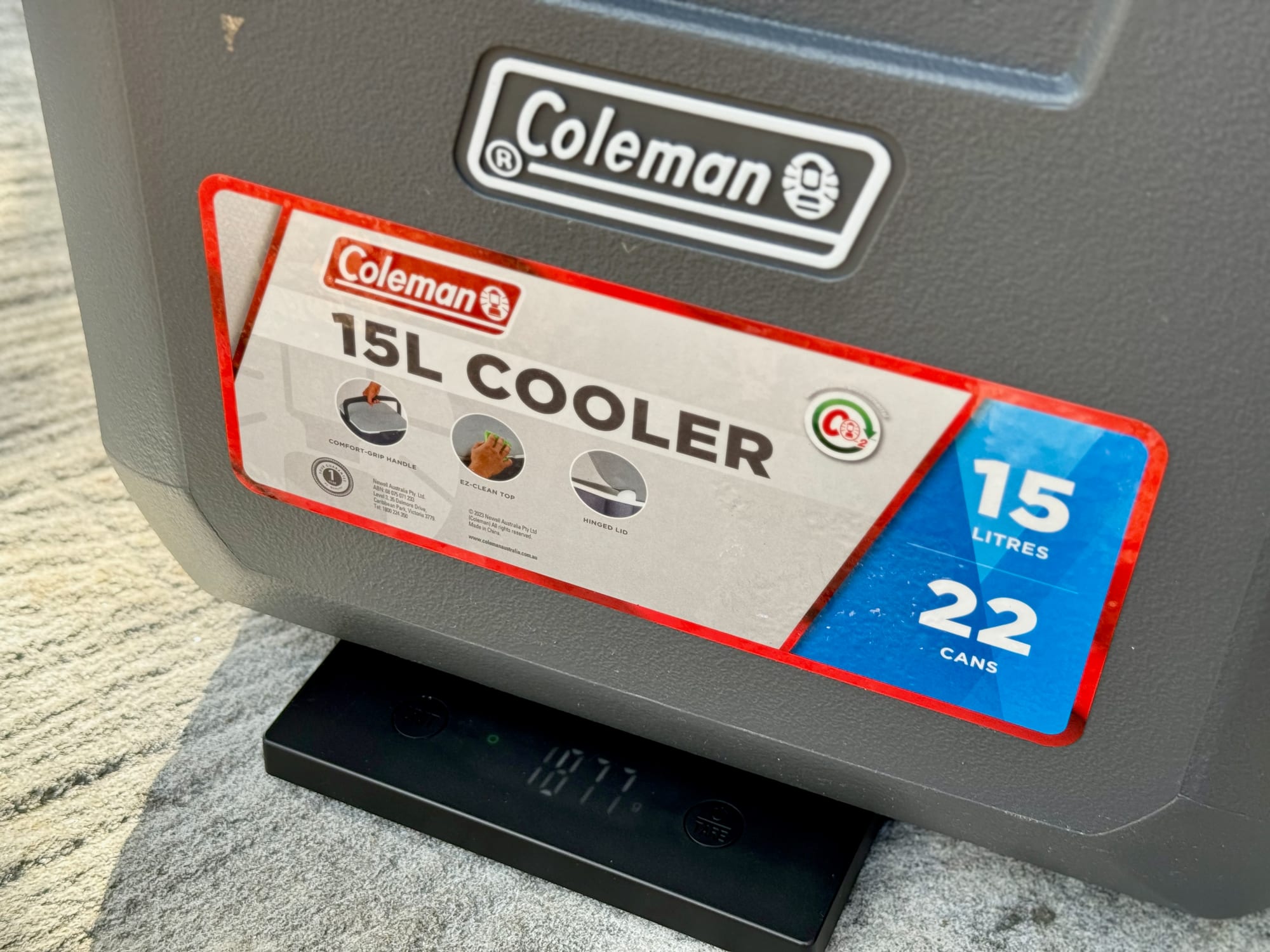 The label on the Coleman 15L hard cooler: 15 litres, 22 cans