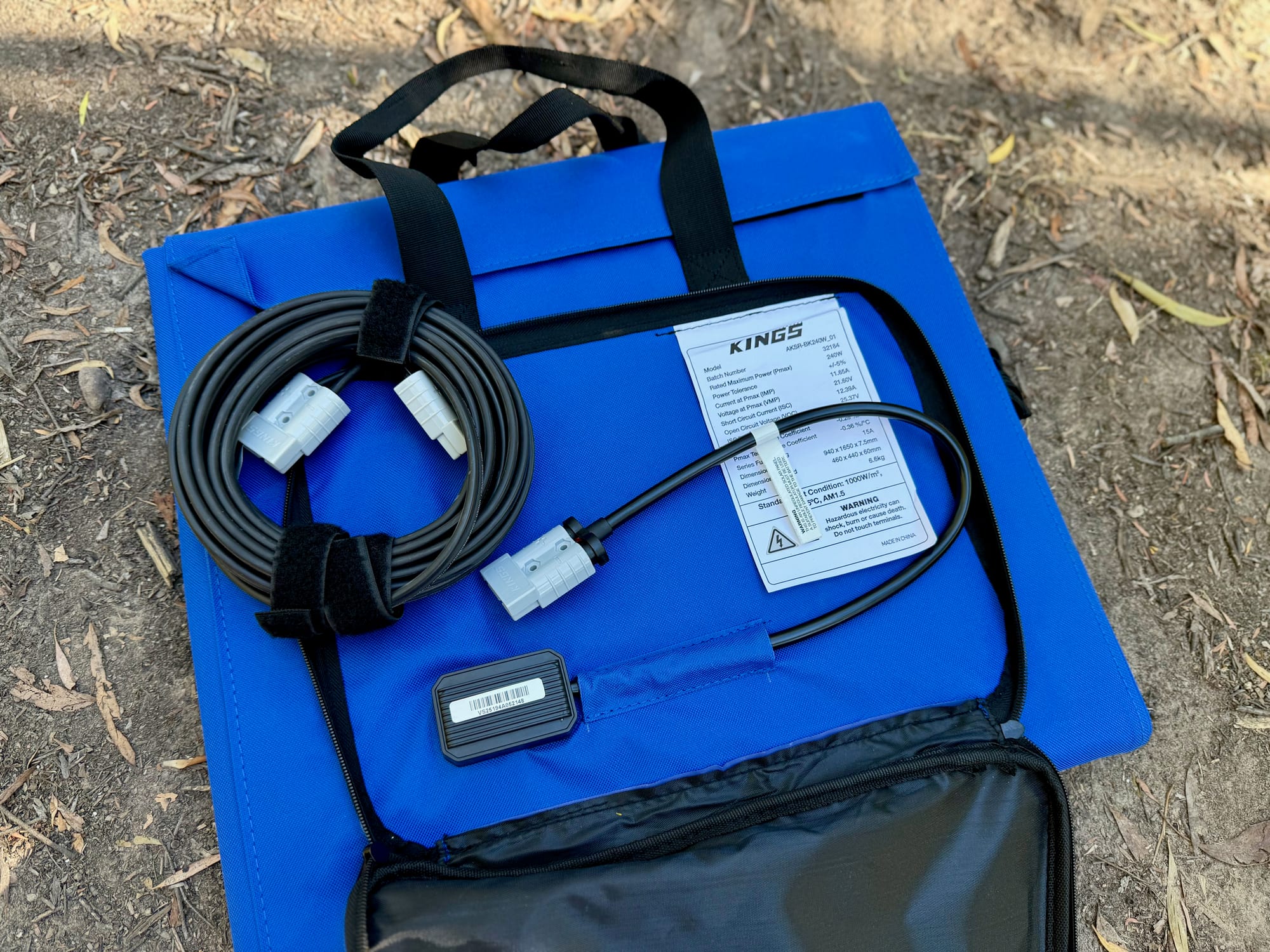 The leads with Anderson plugs in the zip pocket of the Kings solar blanket bag