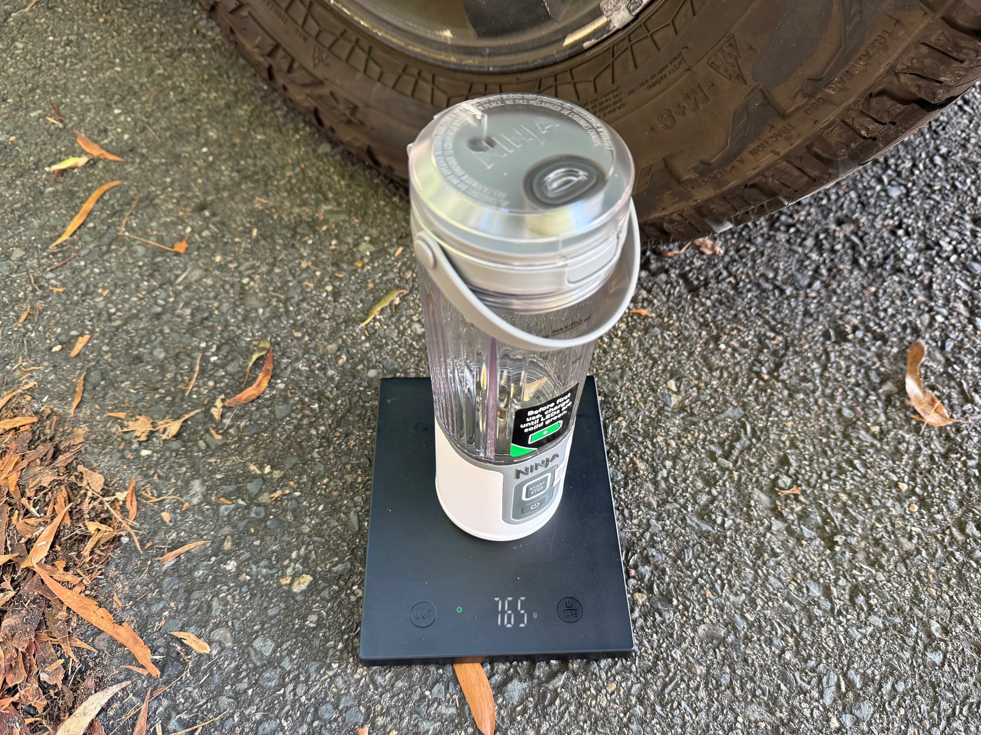 The Ninja Blast on a kitchen scale showing 765 g