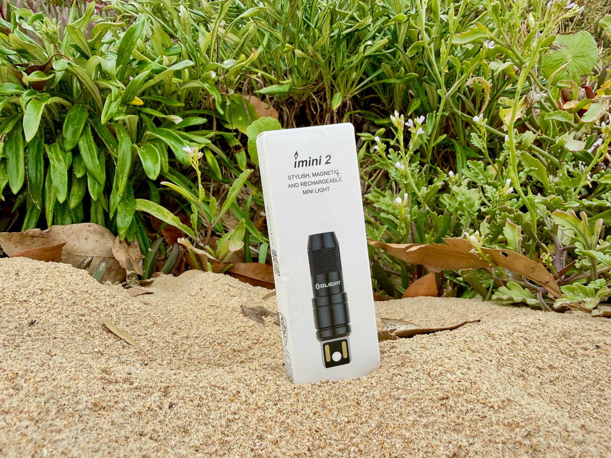 The Olight iMini 2 box: stylish, magnetic and rechargeable mini light