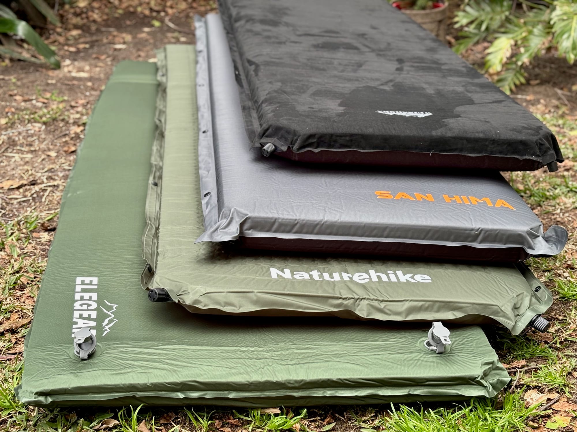 The San Hima mattress stacked with the Elegear, Naturehike and Weisshorn self-inflating mats