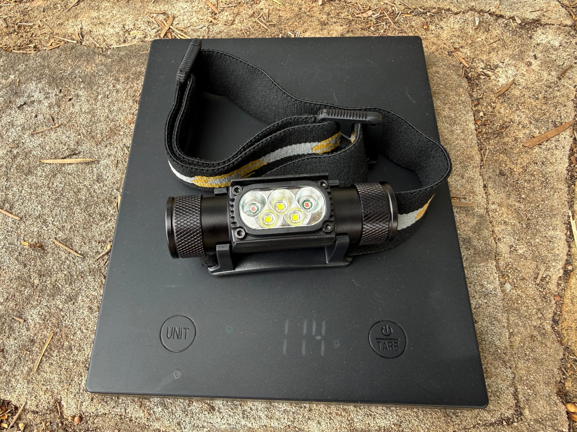 The Sofirn H05B headlamp on the scale at 114 g