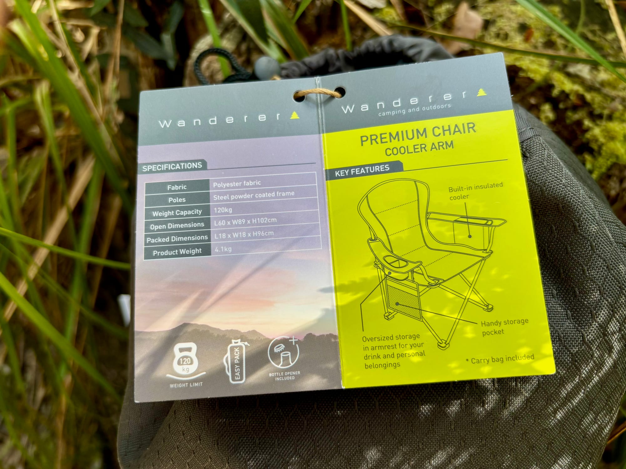 The swing tag of the Wanderer Premium chair with its specifications