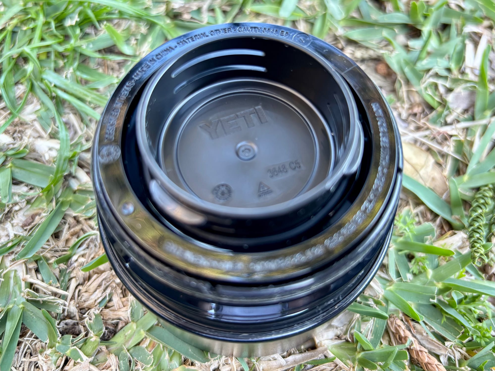 The underside of the HotShot cap, showing the thread and the seal