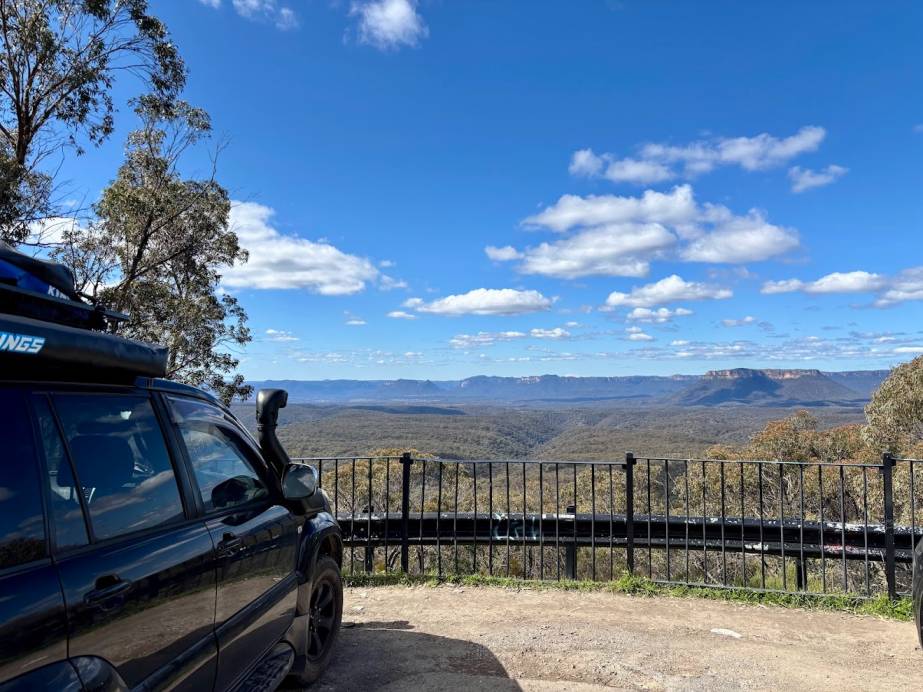 Our 4WD parked next to the viewing platform at Pearsons Lookout